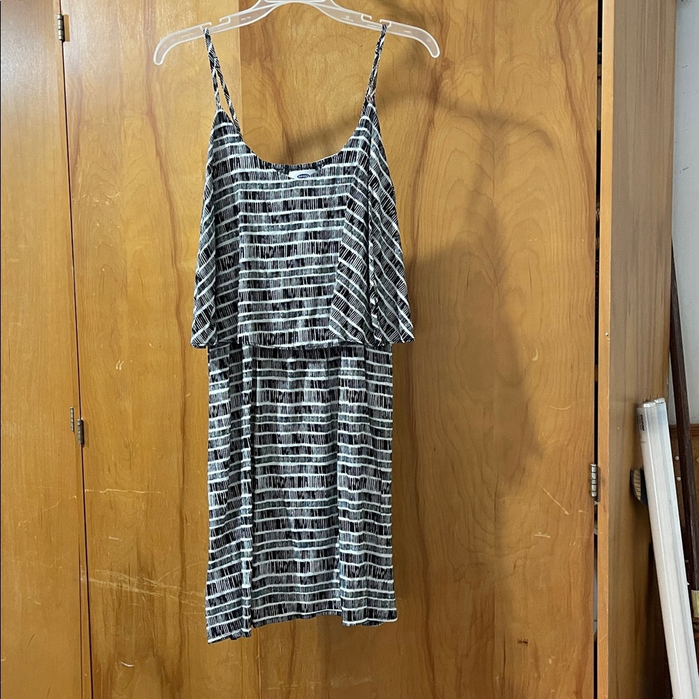 Old Navy Monochrome Patterned Top